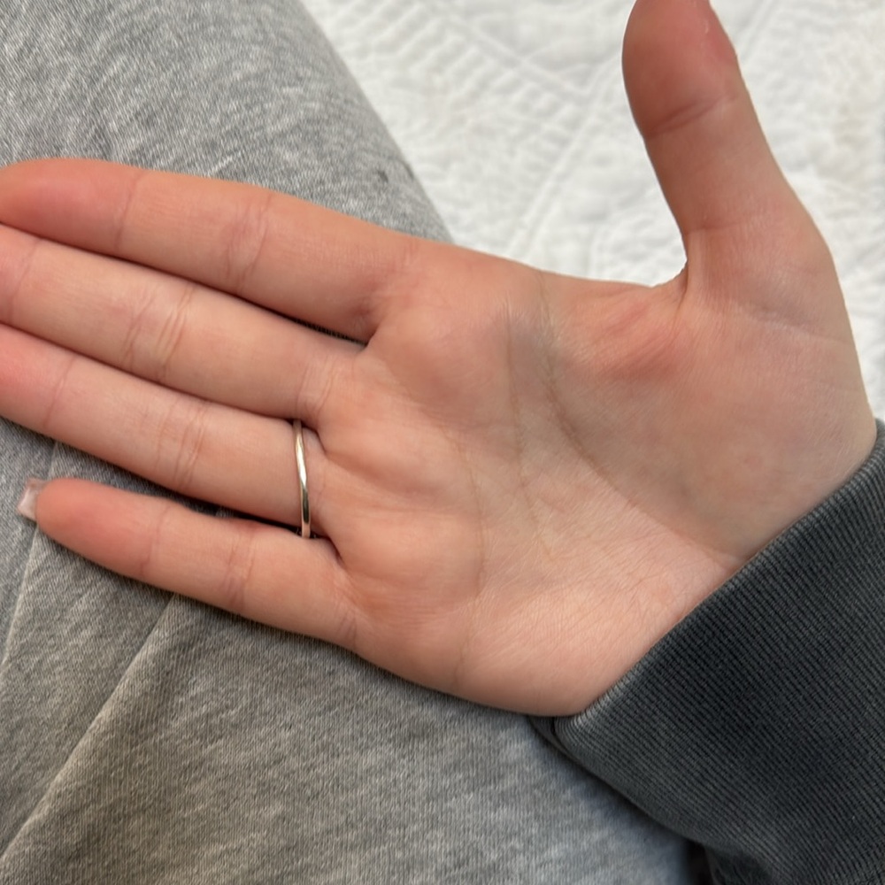Ring - Picture 3 of 4